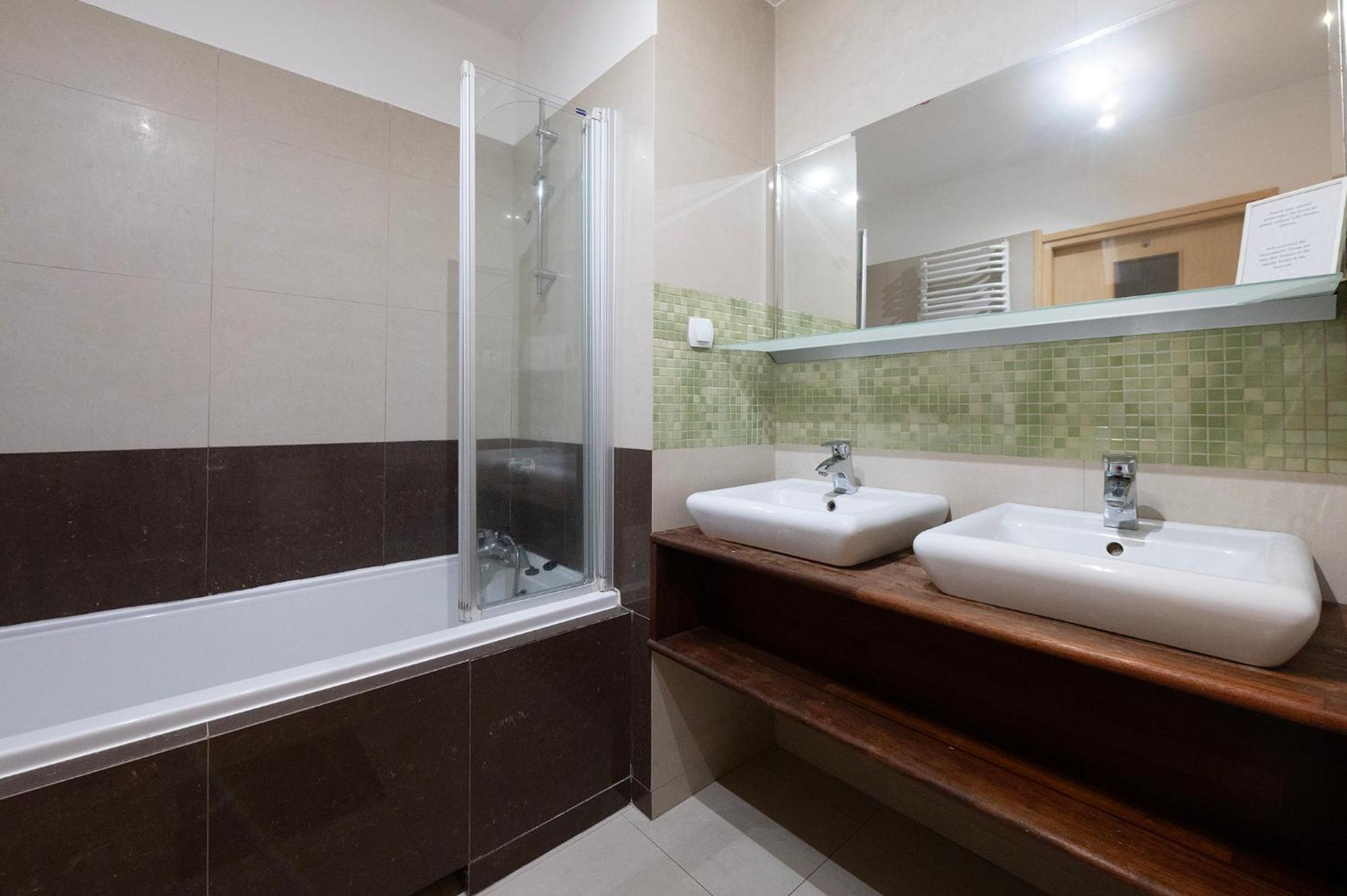 Essence Of Lodz-145M!Central-Secured-Comfy18Ppl!&Freeparking 外观 照片